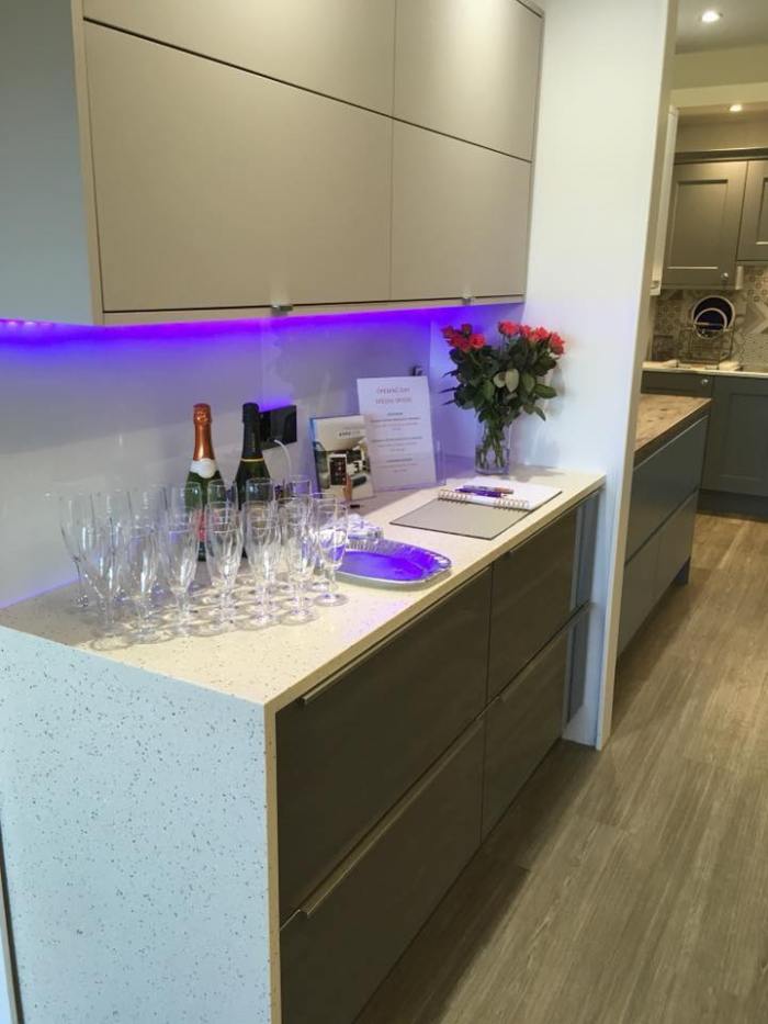 25348398_2014191482191915_3309694681776171050_n