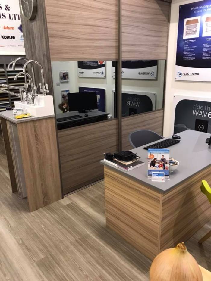 25395774_10208468210821468_6368171490305927946_n